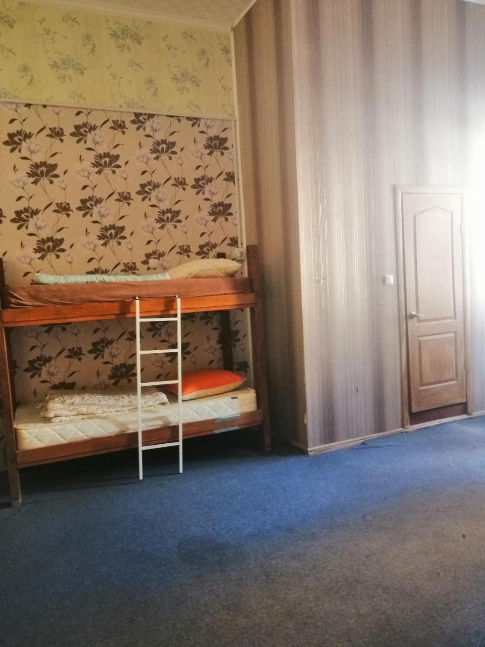 Apple Hostel Lviv Exterior photo